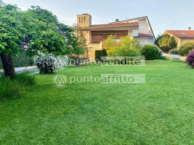 Villa in Vendita a Lucca, 750'000€, 300 m²