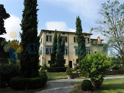 Villa in vendita in Pedona, Camaiore