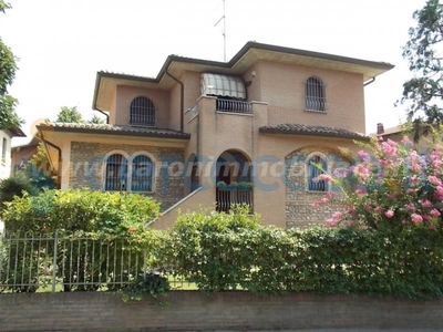 Villa in vendita in Via Di Mezzo, Vignola