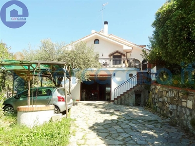 Villa in vendita in Via Montegrazie 24, Imperia