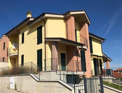 Montepulciano: Villa 5 Locali o più