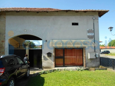 Rustico casale in vendita in Via Alberi, Livorno Ferraris