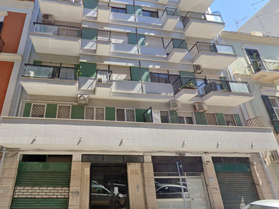Appartamento di 4 vani /120 mq a Bari - Madonnella (zona Albergo delle Nazioni)