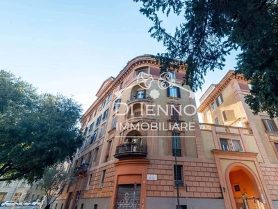 Prestigioso appartamento in vendita Piazza Perin del Vaga, Roma, Lazio