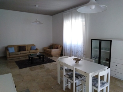Appartamento in Affitto a Ragusa, 500€, 130 m²
