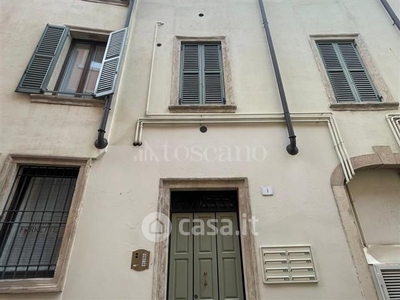 Appartamento in Affitto in Piazza Isolo a Verona