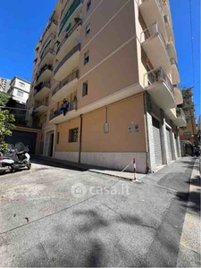 Appartamento in Affitto in Via Donghi a Genova