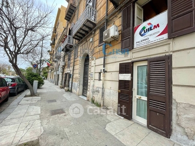 Appartamento in Affitto in Via Enrico Albanese 40 a Palermo