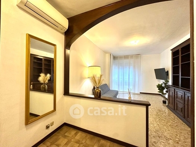 Appartamento in Affitto in Via G. Camozzi 34 a Bergamo