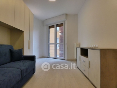 Appartamento in Affitto in Via Lorenteggio 49 a Milano