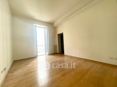 Appartamento in Affitto in Via San Gregorio a Milano