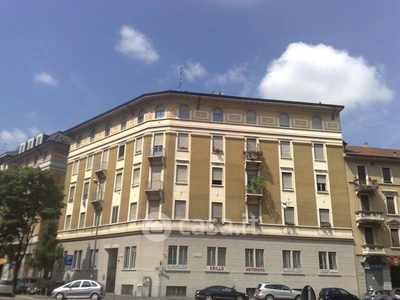 Appartamento in Affitto in Via Sardegna 38 a Milano