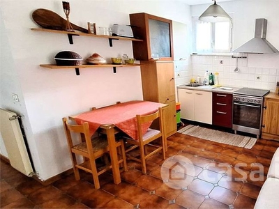 Appartamento in Affitto in Via Vittorio Veneto a Mignanego