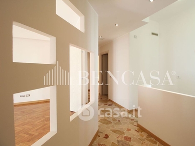 Appartamento in Affitto in Viale Emilio Caldara 33 a Milano