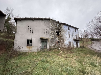 Appartamento in Localita'Ca'Bruschino in zona Creda a Castiglione Dei Pepoli