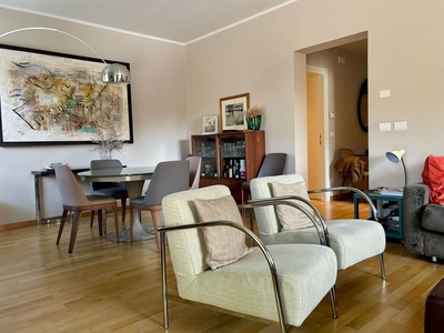 Appartamento in vendita a Parma - Zona: Centro storico