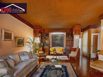 Appartamento in Vendita a Verona, 1'300'000€, 195 m²