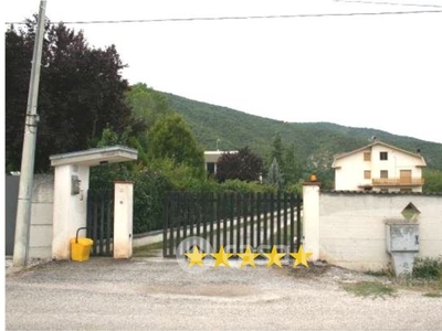 Appartamento in vendita Via Albanese , Pettorano sul Gizio