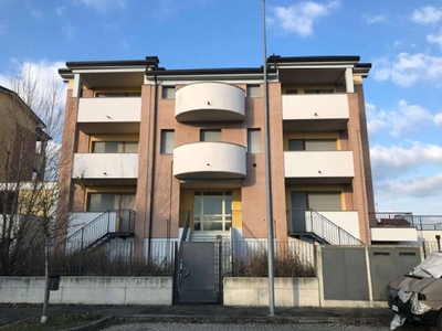 Bilocale in Vendita a Parma, zona Roncopascolo, 59'800€, 51 m²