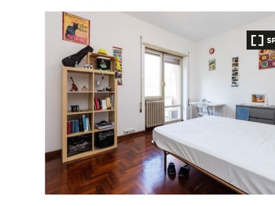Camera in appartamento con 7 camere da letto all'EUR, Roma