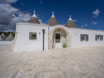 Casa a Martina Franca con piscina, terrazza e giardino