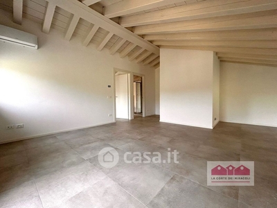 Casa Bi/Trifamiliare in Affitto in Strada di Gogna a Vicenza