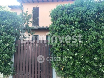 Casa Bi/Trifamiliare in Affitto in Via Piemonte a Capalbio