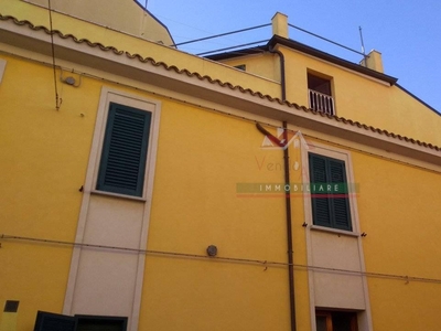 Casa indipendente in vendita a Montenero Di Bisaccia