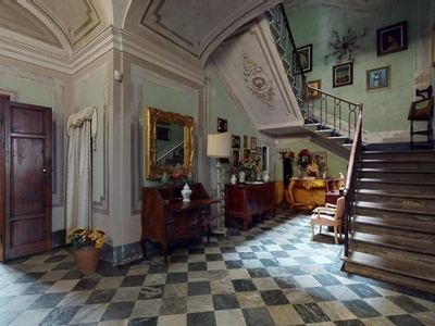 Casale in Vendita a Pisa, 595'000€, 550 m²