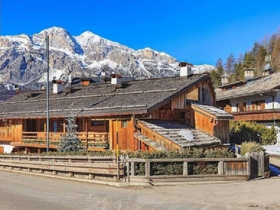 Chalet di lusso in affitto località alverà 92, Cortina d'Ampezzo, Veneto