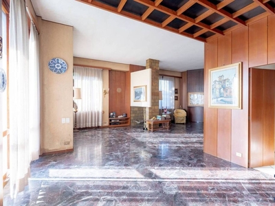 Prestigiosa villa di 707 mq in vendita, Via Torquato Tasso, 1, Lurate Caccivio, Como, Lombardia