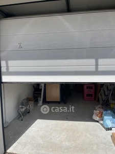 Garage/Posto auto in Affitto in a Pisa