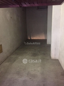 Garage/Posto auto in Affitto in Via G. Mazzini 32 a Alpignano