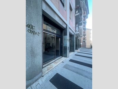 Immobile commerciale in Affitto a Potenza, 800€, 80 m²