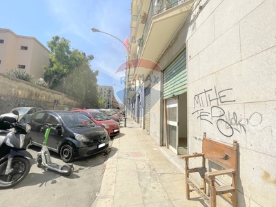 Immobile commerciale in Vendita a Palermo, zona Zisa, 30'000€, 36 m²