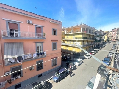 Monolocale in Vendita a Napoli, 65'000€, 50 m²