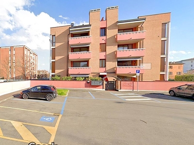 Monolocale in Vendita a Parma, zona S. Leonardo - Stazione Ferrovia, 74'200€, 50 m²
