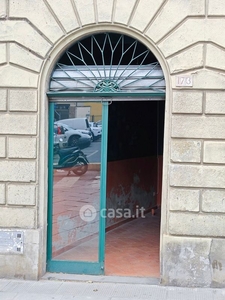 Negozio/Locale commerciale in Affitto in Borgo San Frediano 173 a Firenze