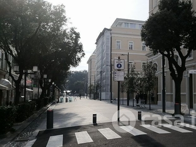 Negozio/Locale commerciale in Affitto in Corso italia a Savona