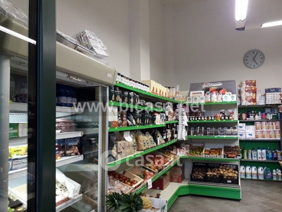 Negozio/Locale commerciale in Affitto in Via Galileo Galilei 2 a Pesaro