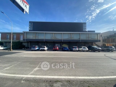 Negozio/Locale commerciale in Affitto in Via Tosco Romagnola a Cascina
