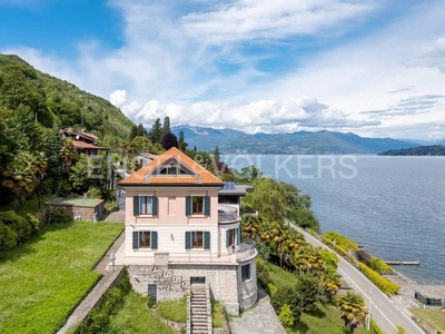 Prestigiosa villa di 720 mq in vendita, Via alla Masseria, 3, Belgirate, Verbano-Cusio-Ossola, Piemonte