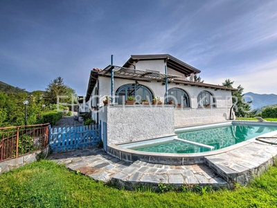 Prestigiosa villa di 790 mq in vendita Via Poggio degli Ulivi, 33, San Colombano Certénoli, Liguria