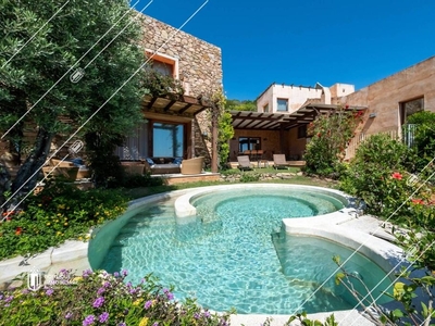 Prestigiosa villa di 803 mq in vendita Viale Erica, Domus de Maria, Sardegna