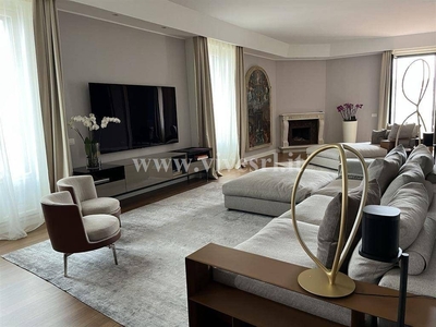 Prestigioso appartamento in affitto Corso Monforte, Milano, Lombardia