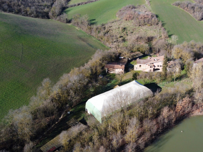 Rustico / Casale in vendita a Castel San Pietro Terme - Zona: Varignana