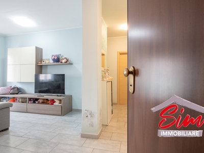 Trilocale in Vendita a Novara, zona San Martino, 77'000€, 77 m²