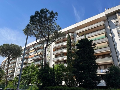 Ufficio in Affitto a Roma, 600€, 50 m²