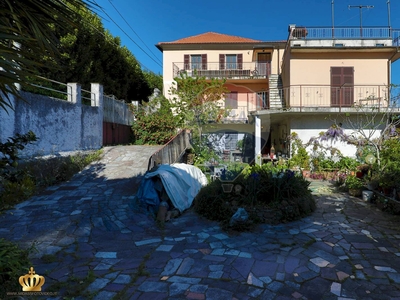 Vendita Appartamento SALITA LOGGIA, 31
Struppa, Genova