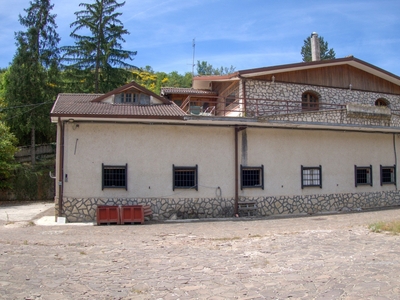 Villa 10 locali di 2.000 m² in Riofreddo